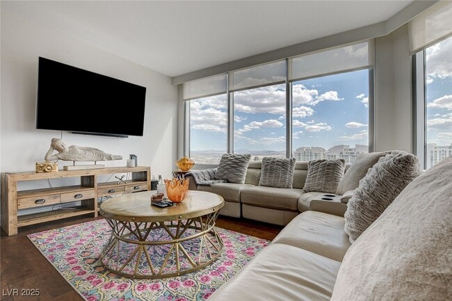 Photo - 222 Karen Ave Unidad 4101