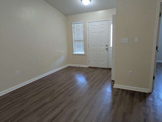 Photo - 2410 Quazar Cir