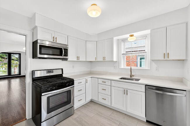 Photo - 4708 Locke Ave Unit 2F