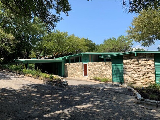 Photo - 803 Azie Morton Rd
