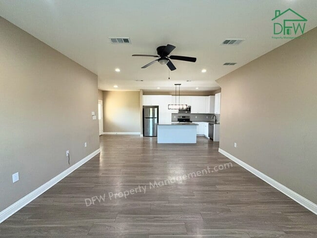 Photo - Spacious 4-Bedroom Corner Home - 2-Car Garage, Fenced Yard