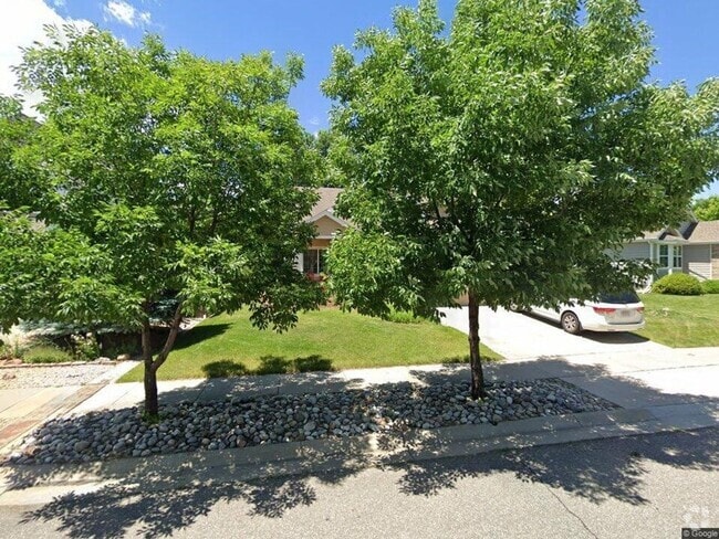Building Photo - Charming 3BR House in Erie