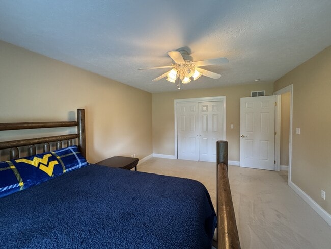 Photo - 400 St Andrews Dr