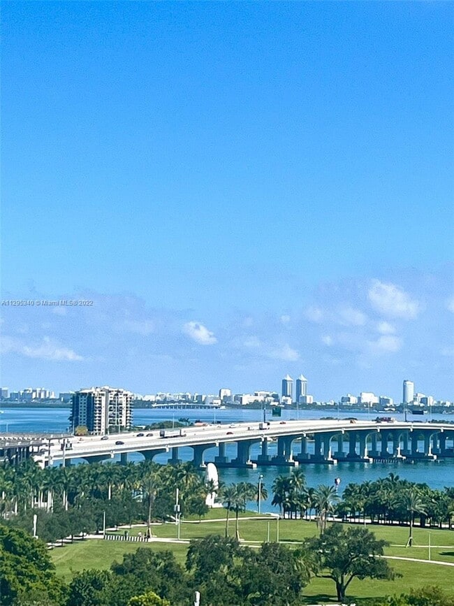 Photo - 888 Biscayne Blvd