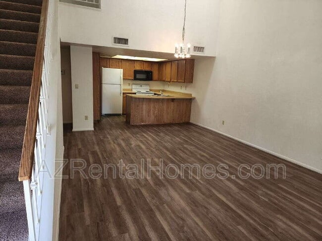 Photo - 819 N College Ave