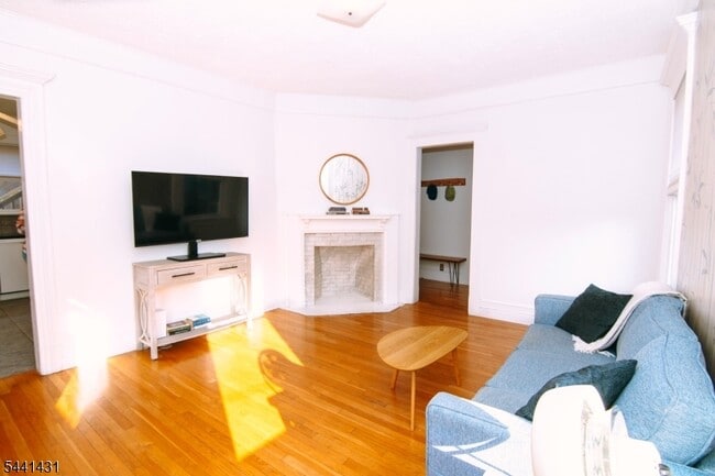 Photo - 306 Springfield Ave Unidad 1