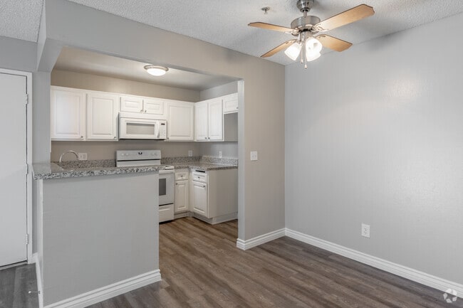 2BR, 2BA - 850SF