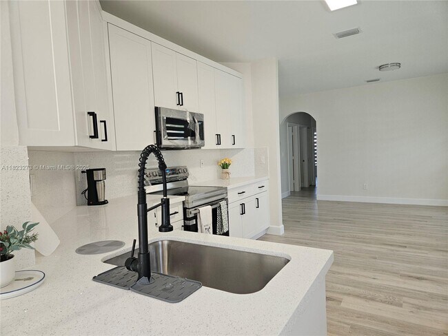 Photo - 17182 NW 13th St