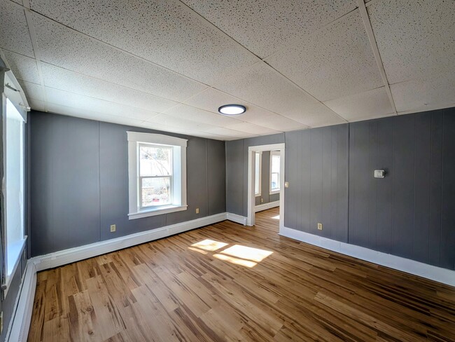 Photo - 13-15-15 Walnut St Unit #1