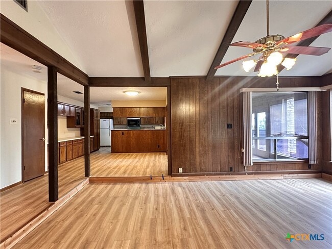 Photo - 202 Oak Ridge Dr