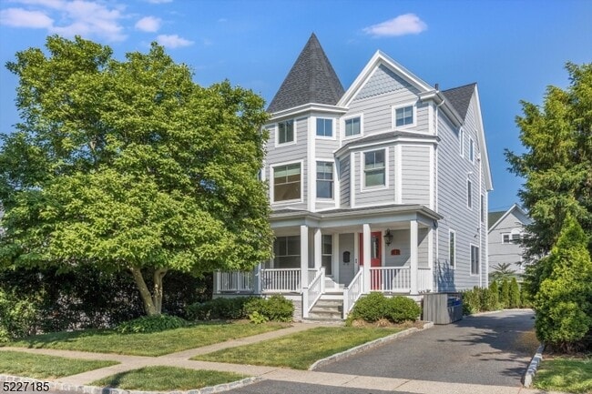 Photo - 1 Claremont Pl Unit 1