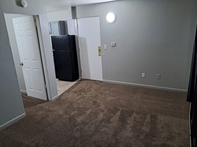 Photo - 1931 Clinton St