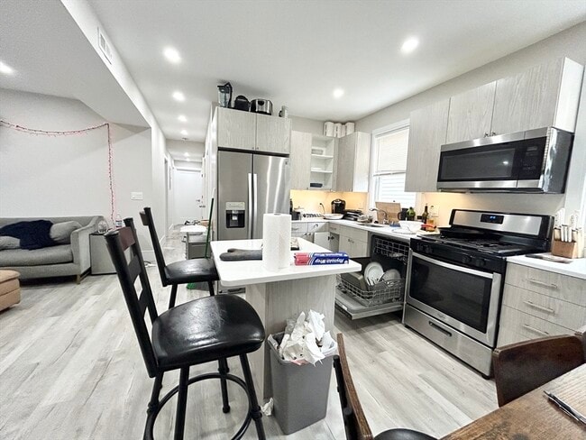 Building Photo - 5 Saint Margaret St Unit 23-3