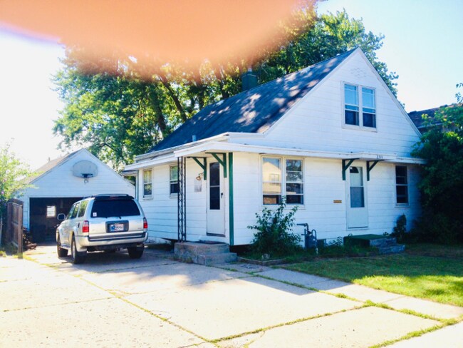 Photo - 2344 N Main St House