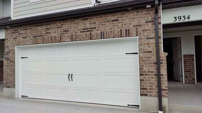 Building Photo - Brand New 3 Bed/2.5 Bath Townhome in West ...