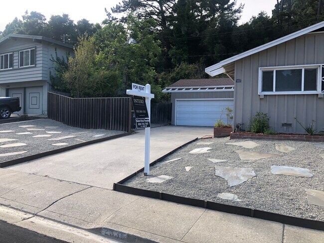 Photo - 2336 Valleywood Dr