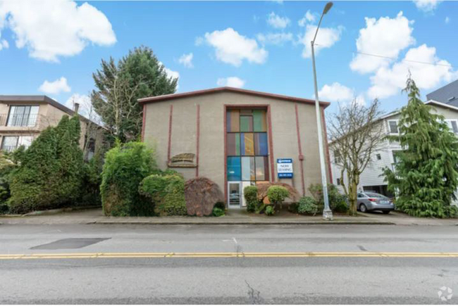 Building Photo - 5515 15th Ave NE Unit 304 Rental