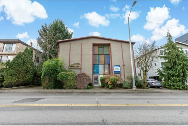 Building Photo - 5515 15th Ave NE Rental