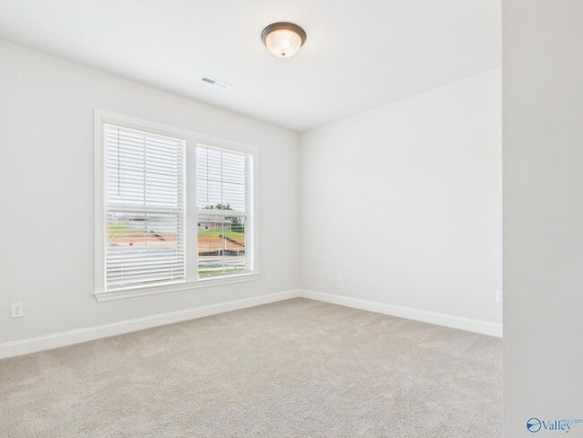 Photo - 15573 Bees St NW
