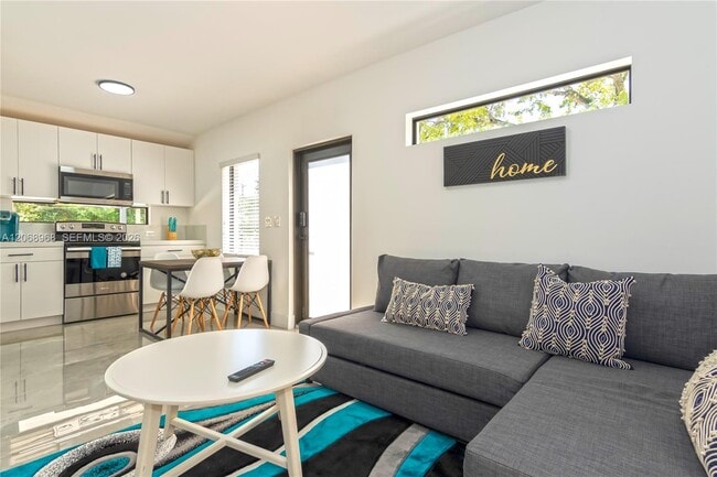 Photo - 345 NW 53rd St Unidad A
