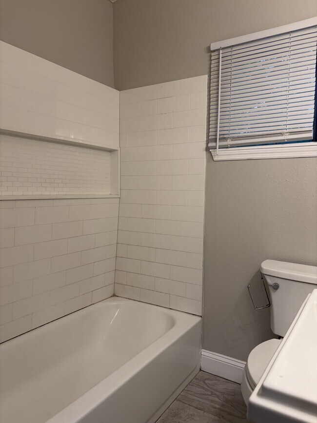 Photo - 1636 W 28th St