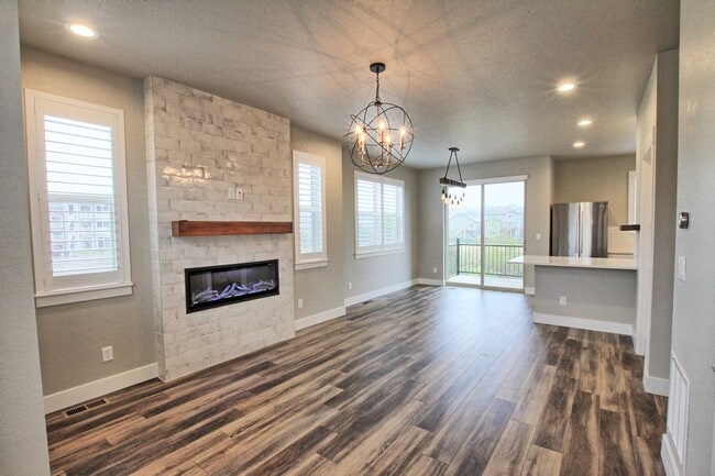 Photo - Newer 2 bed 2.5 bath Castle Rock townhome.