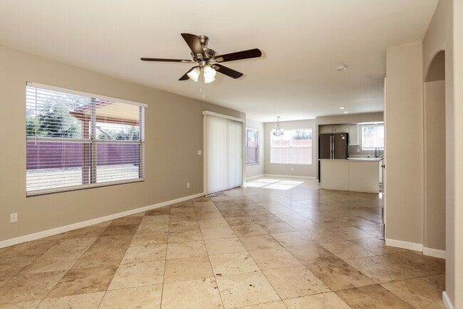 Photo - 2401 N 125th Dr