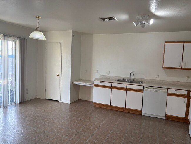 Photo - Charming 3/2 SFR Home