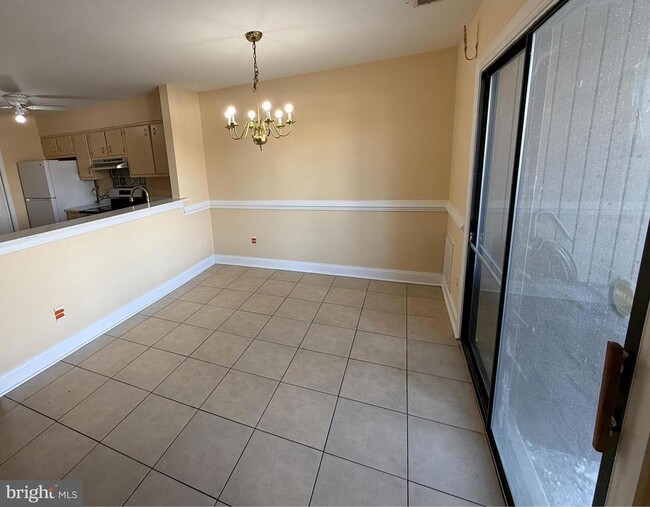 Photo - 3921 Woodhue Pl