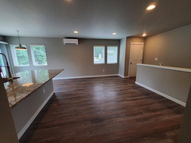 Photo - 1207 E St SE