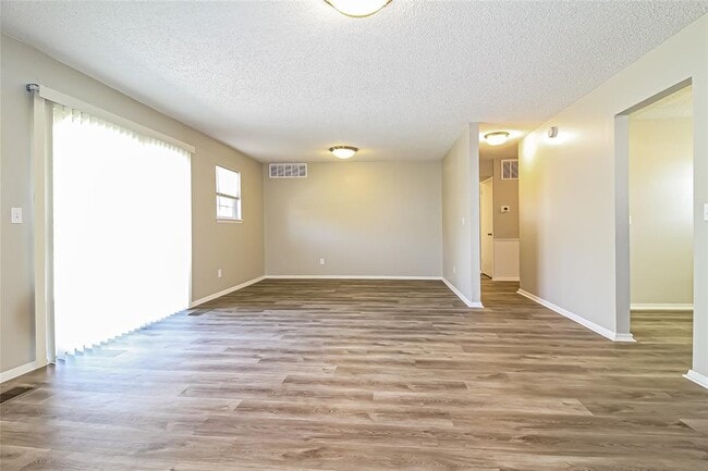 Photo - 4813 Michael Dr