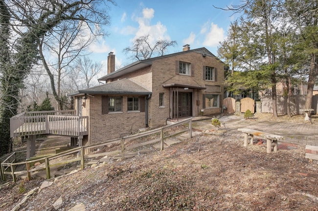 Photo - 2731 Charing Rd