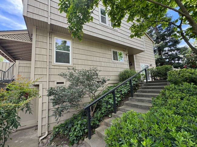 Photo - 642 Commons Dr