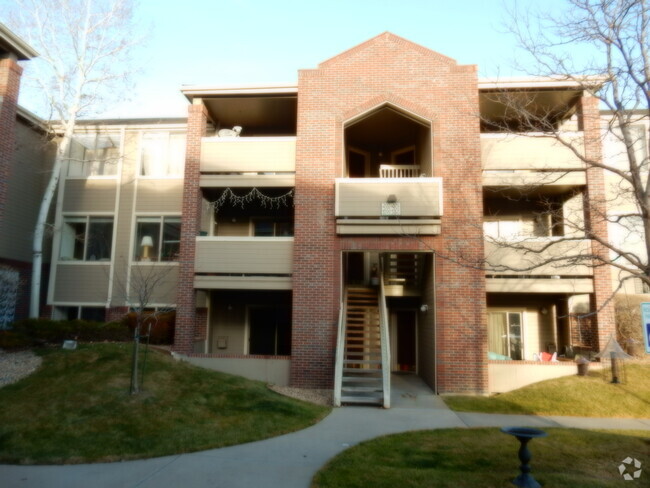 Building Photo - Top Floor South Boulder 2BD/2BA Condo - Av...