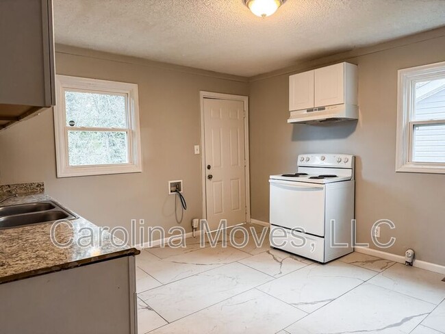 Photo - 759 S Liberty St