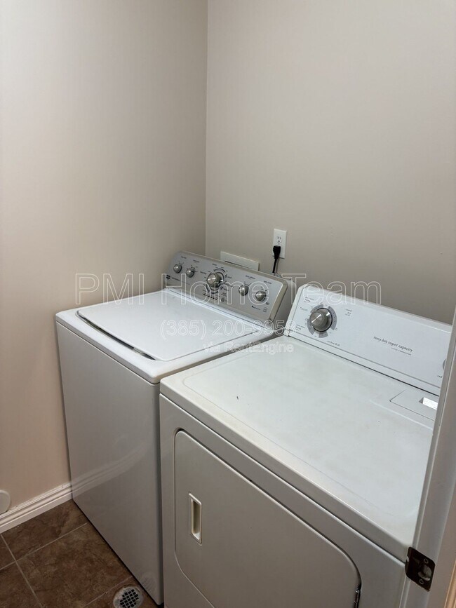 Photo - 2510 Charleston Ave Unit B1