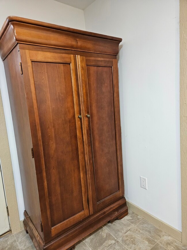 Building Photo - 1446 Old Ballpark Rd Unit A