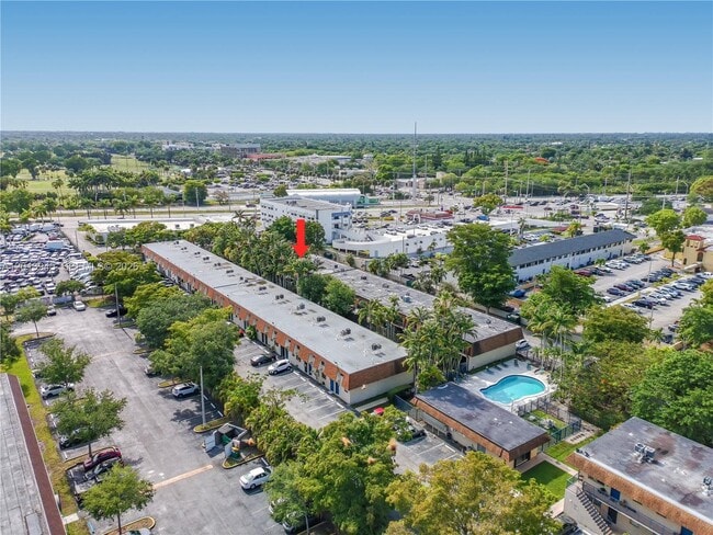 Building Photo - 15385 S Dixie Hwy