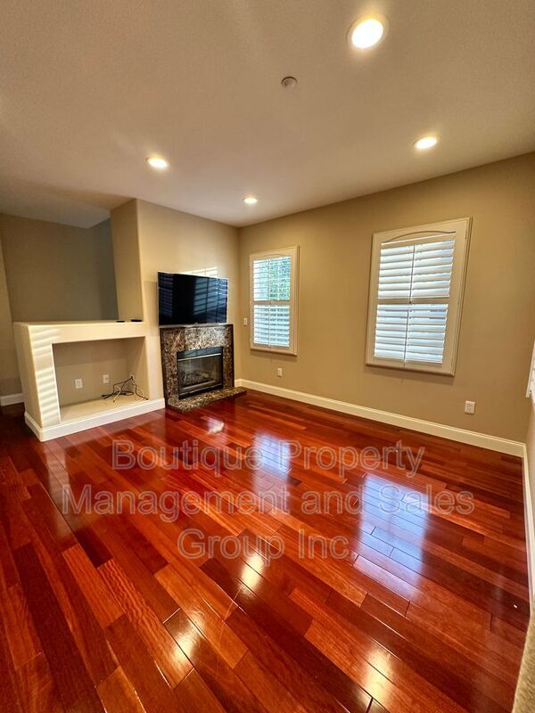 Photo - 722 Timberwood