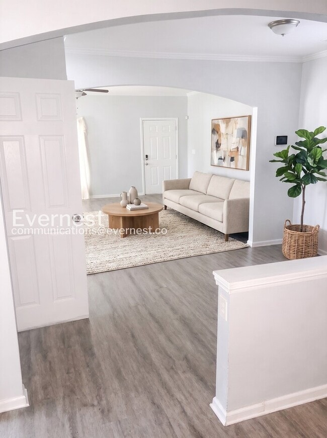 Photo - 3 Bed/2.5 Bath Home with Modern Amenities / Pet-Friendly / Coming Soon!