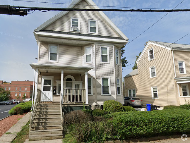 Building Photo - 40 Cedar St Unit #2 Rental