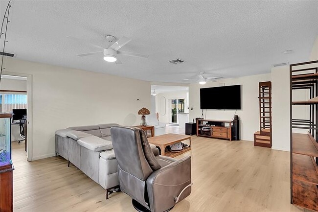 Photo - 4540 SW 26th Terrace
