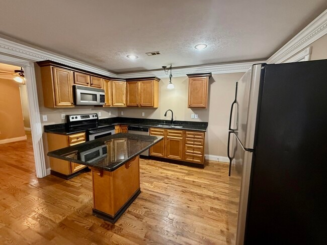 Building Photo - 51 Lee's Ford Dock Rd Unit 203