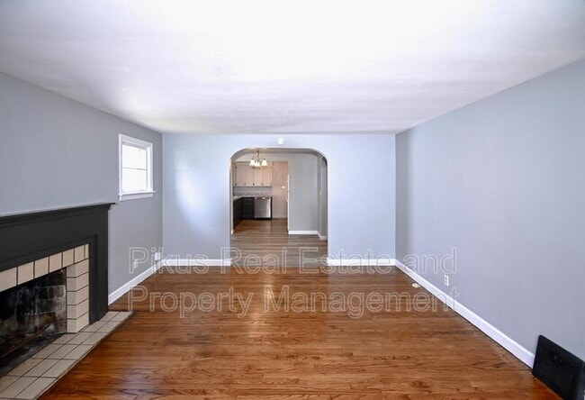 Photo - 2421 Nicholas Pl NW