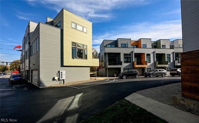 Photo - 18875 Riversouth Terrace