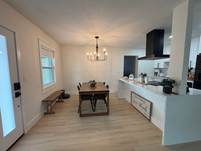 Photo - 8003 Somerset Ln