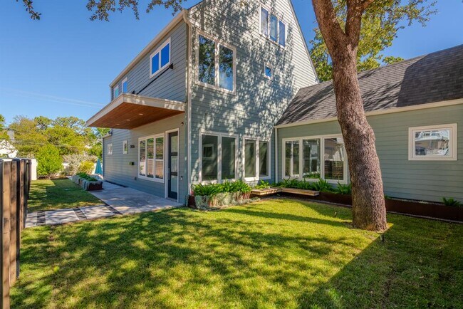 Photo - 2105 Enfield Rd