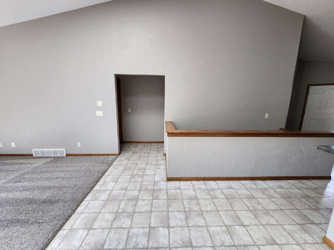 Photo - Large Side by Side Townhouse Greenville