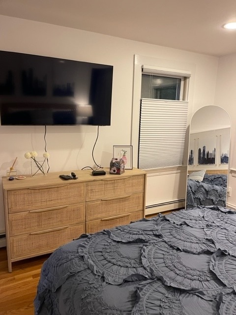 Two smart tv's and cable - 26 Billings St Unit Sharon Guest House