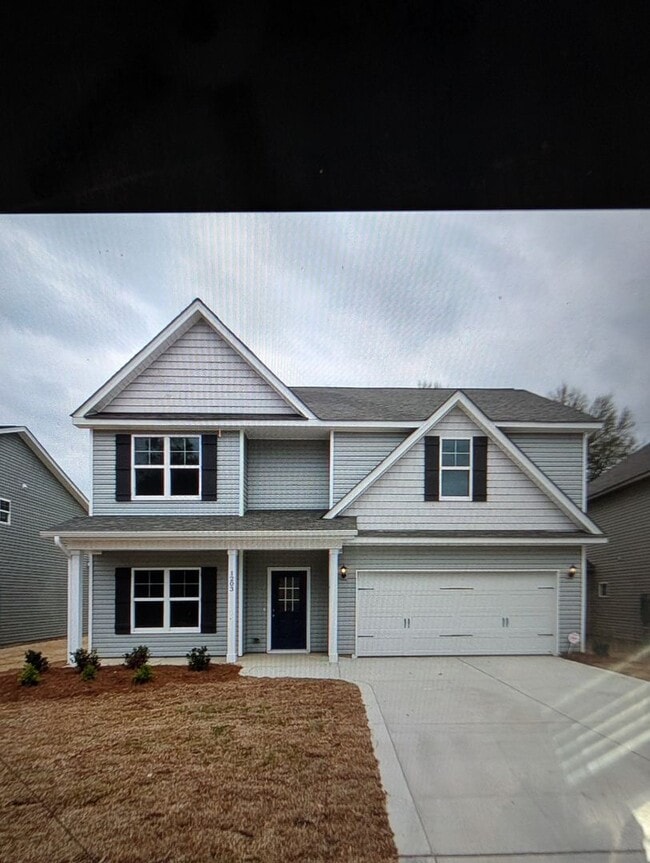 Beautiful 4-Bedroom House - Beautiful 4-Bedroom House